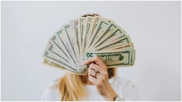 What Are the Core Financial Habits of Successful People?