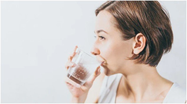 How Diet and Hydration Affect Your Breath